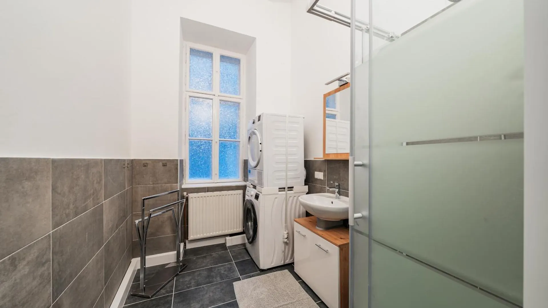 3 Bedrooms - 74Sqm - 10 Min. Inner City Wien