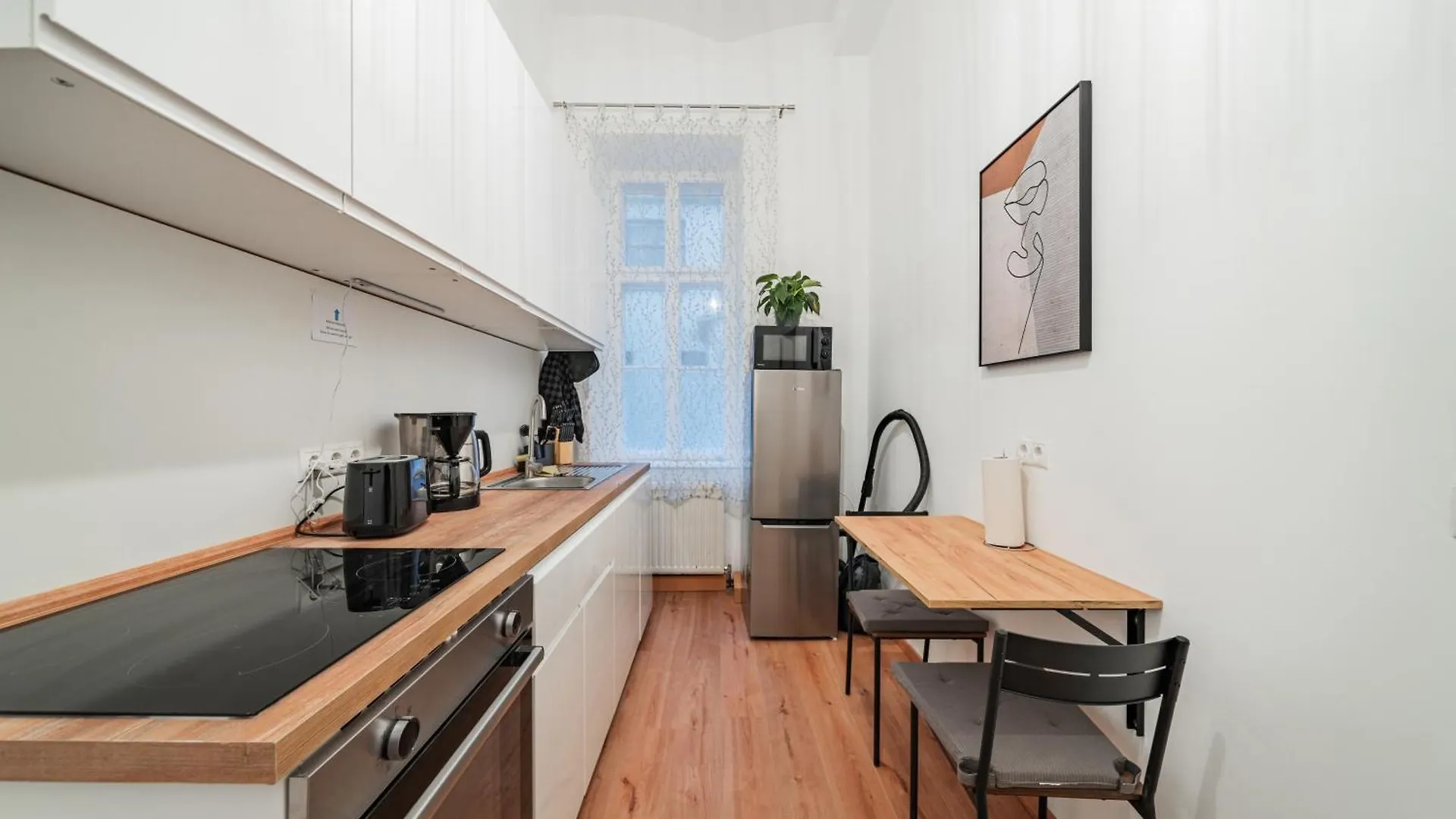 3 Bedrooms - 74Sqm - 10 Min. Inner City Wien Apartment